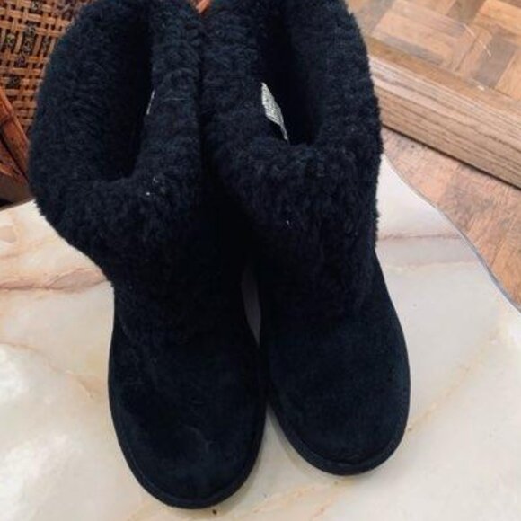 Ugg Patten Boots - Picture 12 of 12